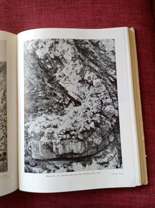 A Glimpse of South Africa by MS Taljaard. 1st 1949. H/C with jacket. Large format. 226 pp.