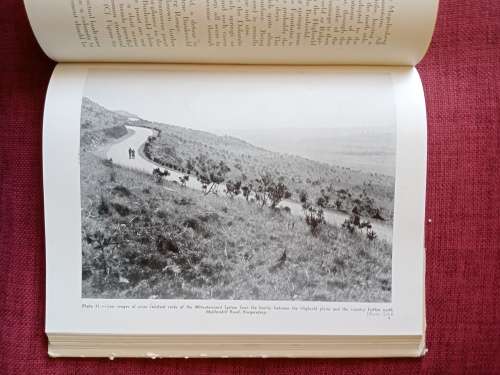 A Glimpse of South Africa by MS Taljaard. 1st 1949. H/C with jacket. Large format. 226 pp.