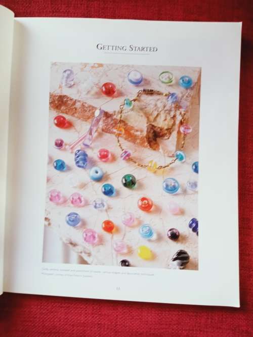 Making Glass Beads by Cindy Jenkins. 2004. S/C. Large format. 112 pp.