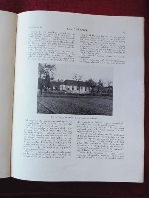 Gedenkboek van die Ossewaens op die Pad van Suid-Afrika Eeufees 1838-1939. H/B. 1940.