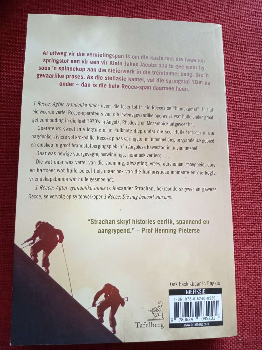 1 Recce Volume 2: Agter Vyandelike Linies deur Alexander Strachan. Eerste uitgawe 2020. S/B. 319 pp.