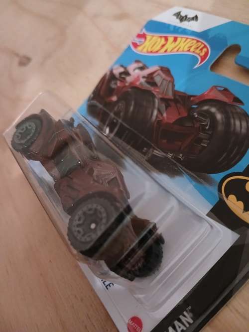 Hot Wheels Batman Arkham Knight Batmobile