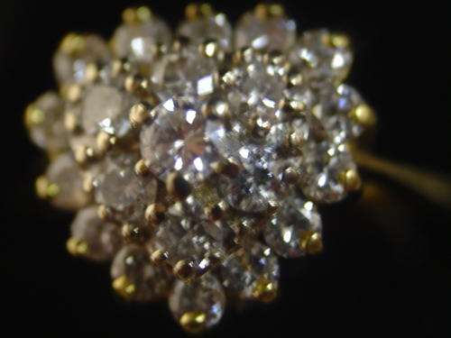 18 ct GOLD DIAMOND RING