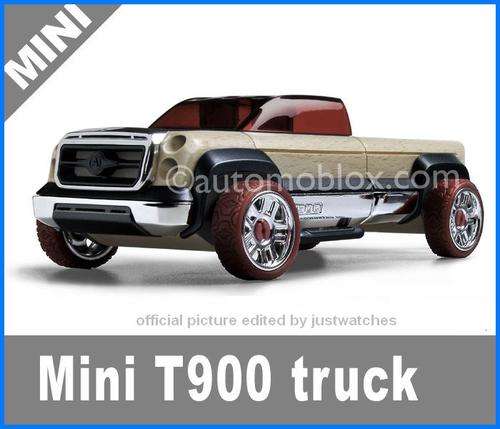 AWARD WINNING AUTOMOBLOX MODEL - Mini T900 truck