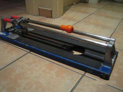 TILE CUTTER (CUTS UP TO 350mm TILES) SECOND HAND  ESTATE ITEM 0165/013