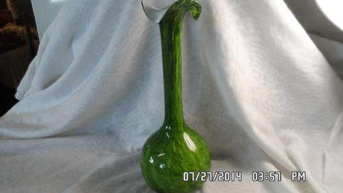 STUNNING DOUBLE CASED EMERALD GREEN SPECKLED VASE.