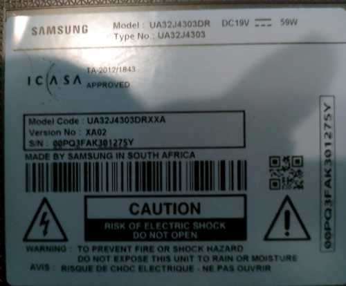 ***For Parts/Spares*** JVC 55` UHD (4K) and 32` Samsung FHD TVs (cracked panels)