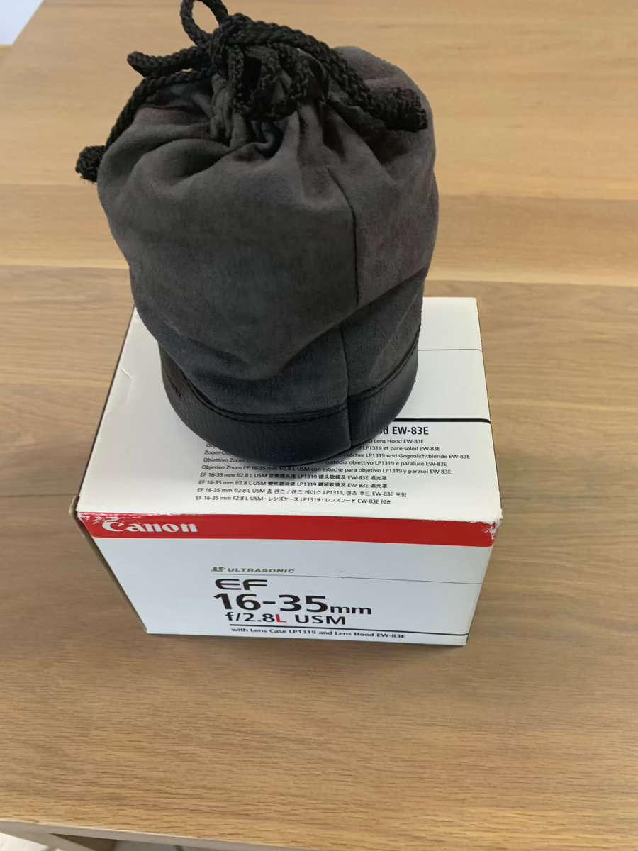 Canon EF 16-35mm f/2.8 L USM Full Frame zoom lens