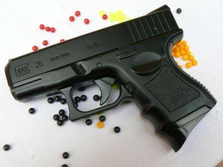 G26 Austria METAL Hand Gun ( Air Soft ) Can use 6mm Paint Ball