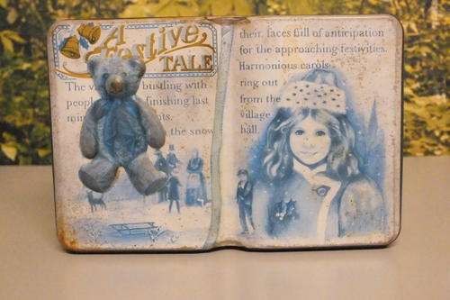A Festive Tale Collectors Book Tin - Embossed Teddy
