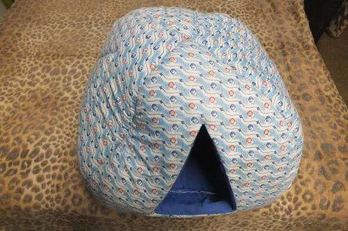 Cat or Small Dog Pyramid Igloo Dome Material Foam Sleeping Hut