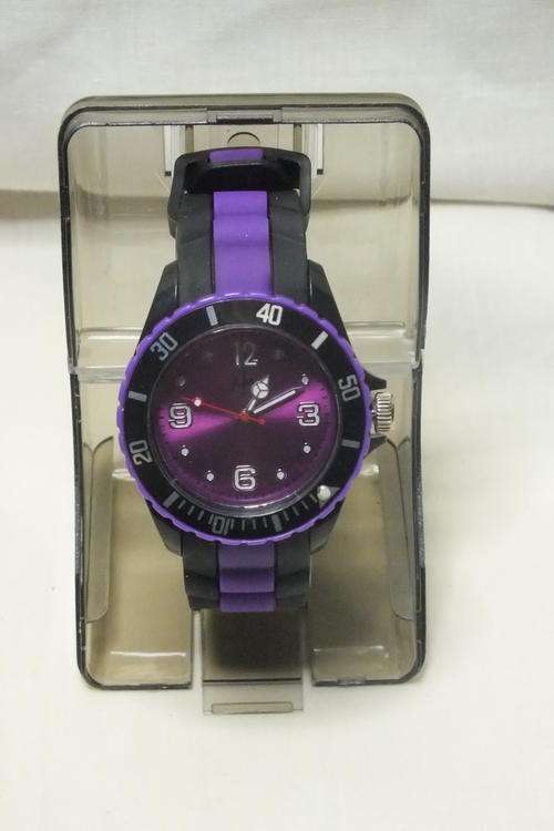 Honey Unisex Silicone Watches Black Purple Waterproof Men Quartz Analog Wrist Watch