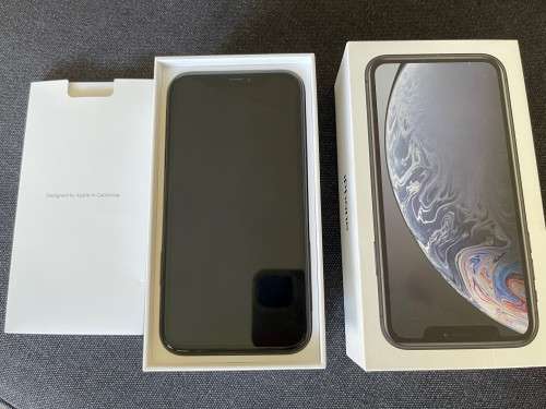 iPhone XR 128GB Excellent condition