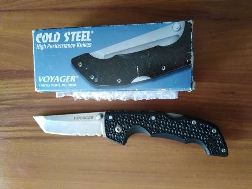 Cold Steel Voyager medium folding knife. BARGAIN!