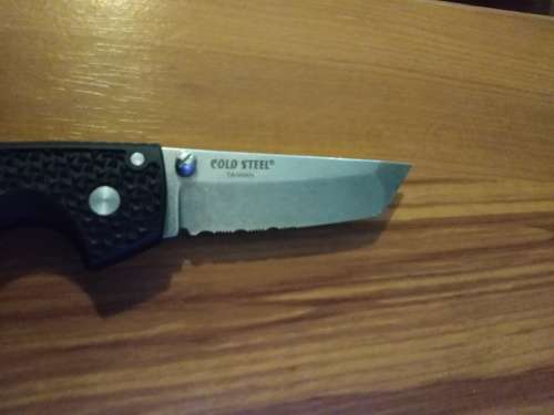 Cold Steel Voyager medium folding knife. BARGAIN!