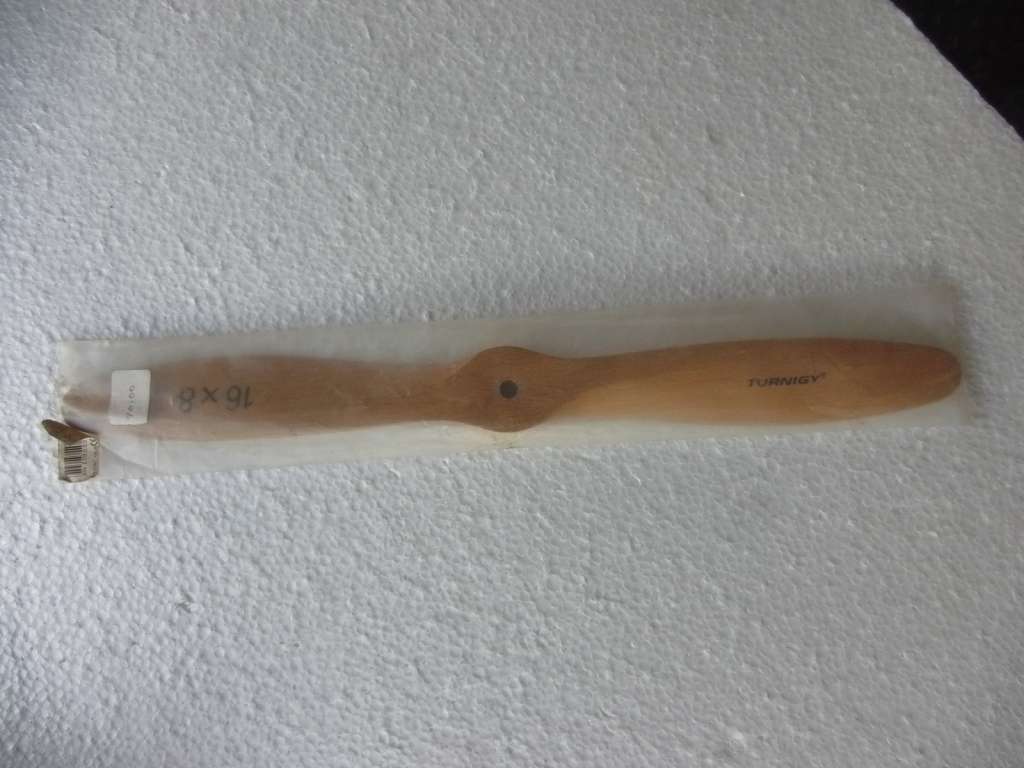 Turnigy wood Prop 16x8
