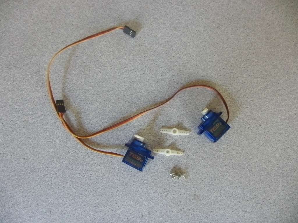 Turnigy TG9e Eco Micro Servo 9gram set of 2