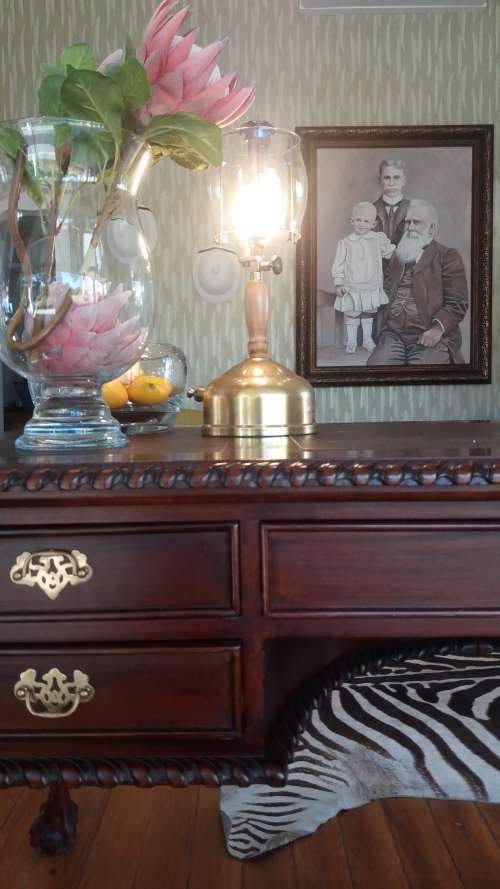 Coleman Lamp. 2 x 200 - 250cp Single Tie Mantles