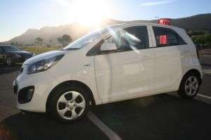 *** HAS TO GO*** 2012 KIA PICANTO LX LIKE BRAND NEW 13000KM WITH SERVICE PLAN 60000KM