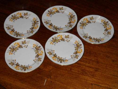 Royal Vale side plates up for auction