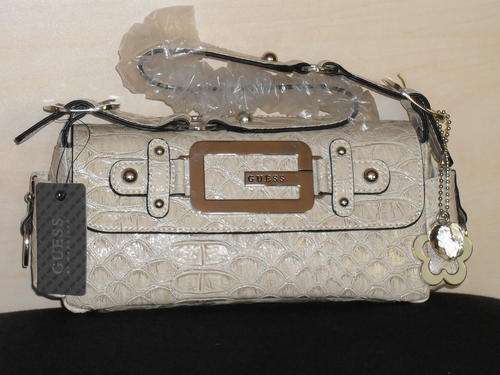 Guess Handbag ***100% A U T H E N T I C ***
