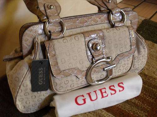 ***100% A U T H E N T I C ***  Guess Handbag