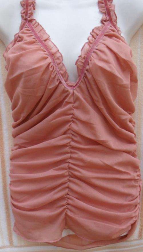 ***100% A U T H E N T I C ***  Guess Top  Size: S/M/L