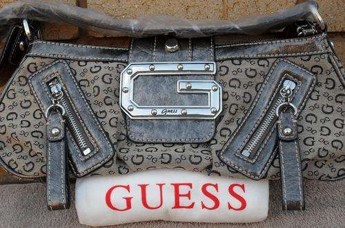 ***100% A U T H E N T I C ***  Guess Handbag