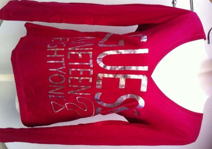 *100% A U T H E N T I C * Guess Top  Size:XS/S/M/L