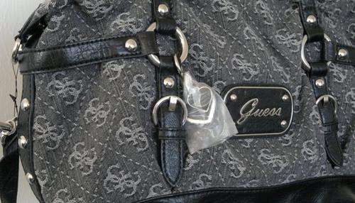 ***100% A U T H E N T I C ***  Guess Handbag