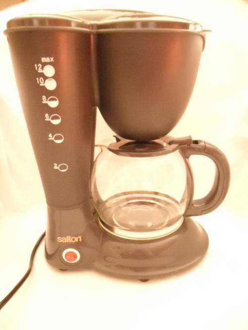 Salton Coffee Machine with permanent filter, ALMOST NEW CONDITION!!! REDUCED R25.00