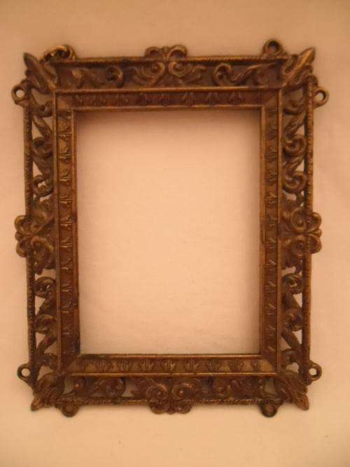 VINTAGE ORNATE BRASS FRAME, MADE IN ITALY, 12 cm x 10 cm
