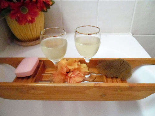 BEAUTIFUL VINTAGE OREGON PINE WOOD BATH SHELF