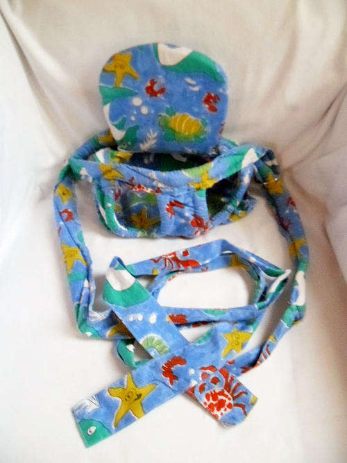 CUTE DESIGN BABY CARRIER, EXCELLENT CONDITION!!!