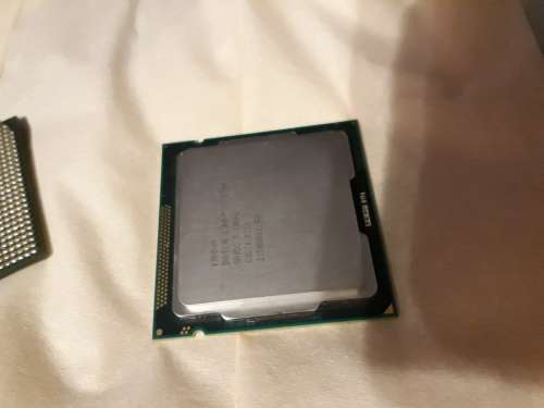 Intel Core i3-2100 Dual-Core Processor 3.1 GHz Barely Used.