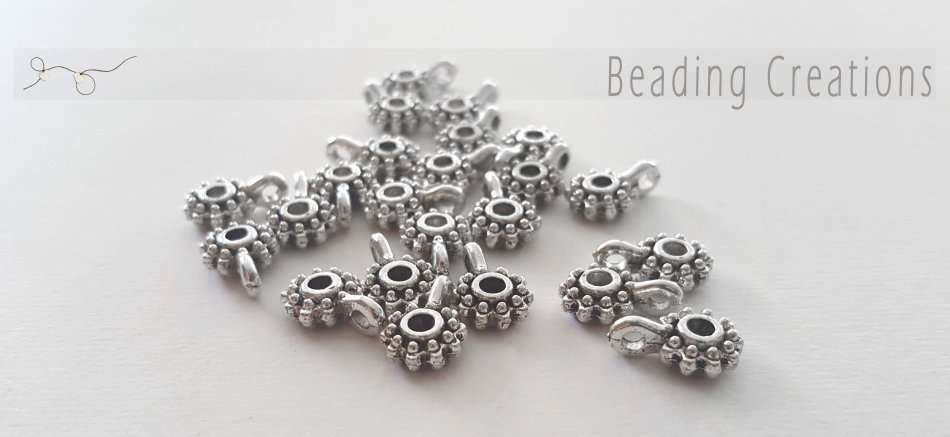 ANTIQUE SILVER DAISY CHARM CONNECTOR SLIDING BAILS