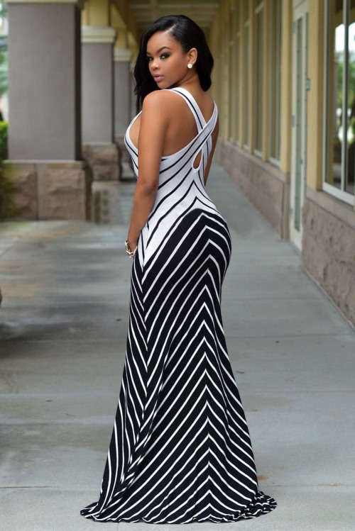 LOVELY WHITE AND BLACK STRIPES FORMAL COCKTAIL PARTY EVENING MAXI DRESS