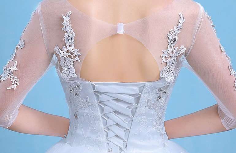 WEDDING DRESSES/WEDDING DRESS/ WHITE WEDDING DRESS