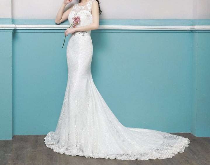 WEDDING DRESSES/WEDDING DRESS/WHITE WEDDING DRESS/SLEEVELESS WEDDING DRESS