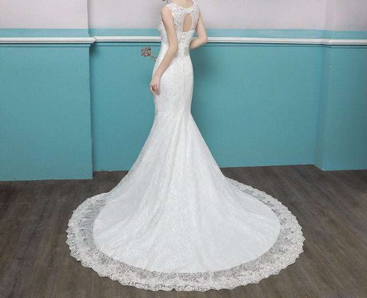WEDDING DRESSES/WEDDING DRESS/WHITE WEDDING DRESS/SLEEVELESS WEDDING DRESS