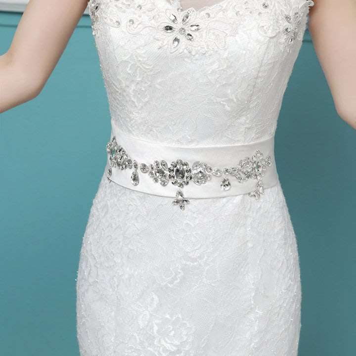 WEDDING DRESSES/WEDDING DRESS/WHITE WEDDING DRESS/SLEEVELESS WEDDING DRESS