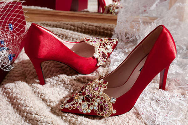 BRIDAL SHOES/BRIDAL PUMP SHOES/RED BRIDAL SHOES/BEADED BRIDAL SHOES/BRIDAL WEDDING SHOES