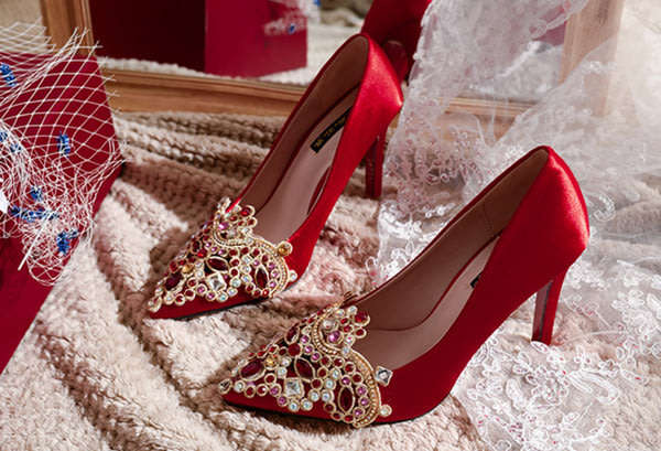 BRIDAL SHOES/BRIDAL PUMP SHOES/RED BRIDAL SHOES/BEADED BRIDAL SHOES/BRIDAL WEDDING SHOES