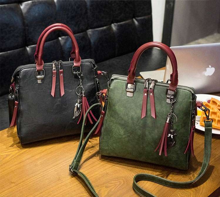 HANDBAGS/HANDBAG HANDBAGS/WOMENS HANDBAGS/MESSENGER HANDBAG/GREEN HANDBAG/TASSEL DECOR HANDBAG