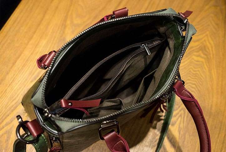 HANDBAGS/HANDBAG HANDBAGS/WOMENS HANDBAGS/MESSENGER HANDBAG/GREEN HANDBAG/TASSEL DECOR HANDBAG