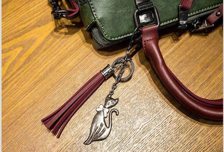 HANDBAGS/HANDBAG HANDBAGS/WOMENS HANDBAGS/MESSENGER HANDBAG/GREEN HANDBAG/TASSEL DECOR HANDBAG