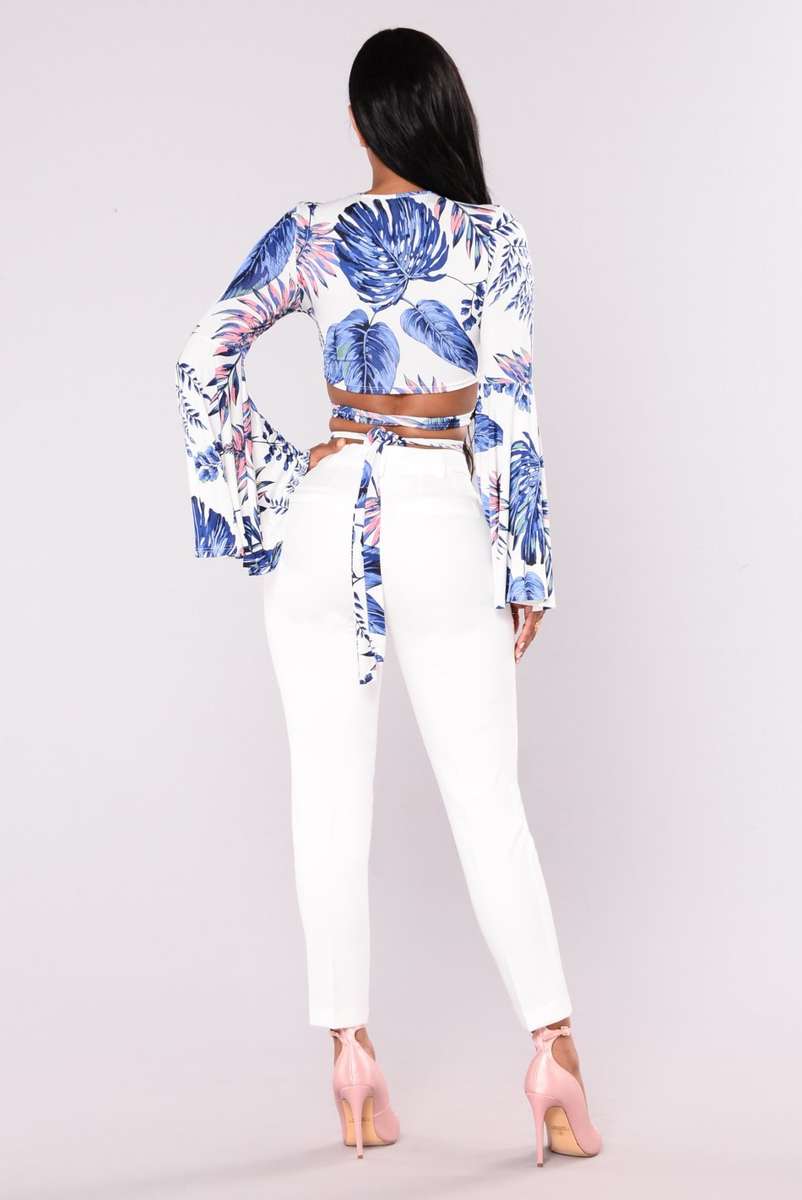 TOPS/CROP TOP/LEAF PRINT TOP/CROP TOP BLOUSE/BELL SLEEVE CROP TOP/SEXY CROP TOP/WHITE BLUE CROP TOP