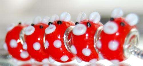 EUROPEAN STYLE - 925 SILVER CORE - GLASS BEADS - RED AND WHITE "PIGGY"