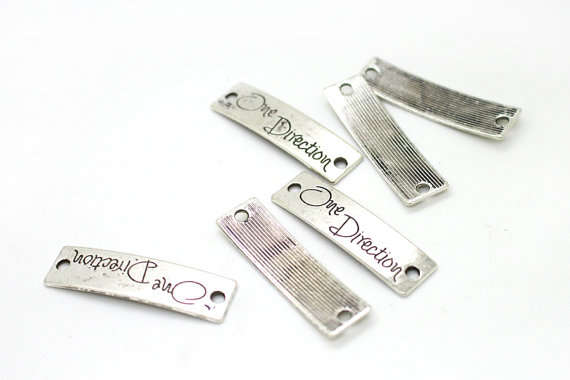 CONNECTORS - SILVER - SIDEWAYS - "ONE DIRECTION" - 7x28mm