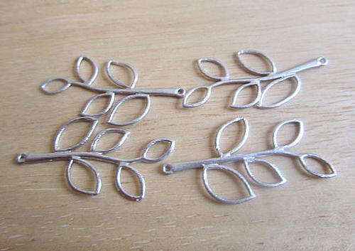 INFINITY BRACELET CHARM CONNECTORS - ANTIQUE SILVER - BRANCH LEAF TWIG - 24mm